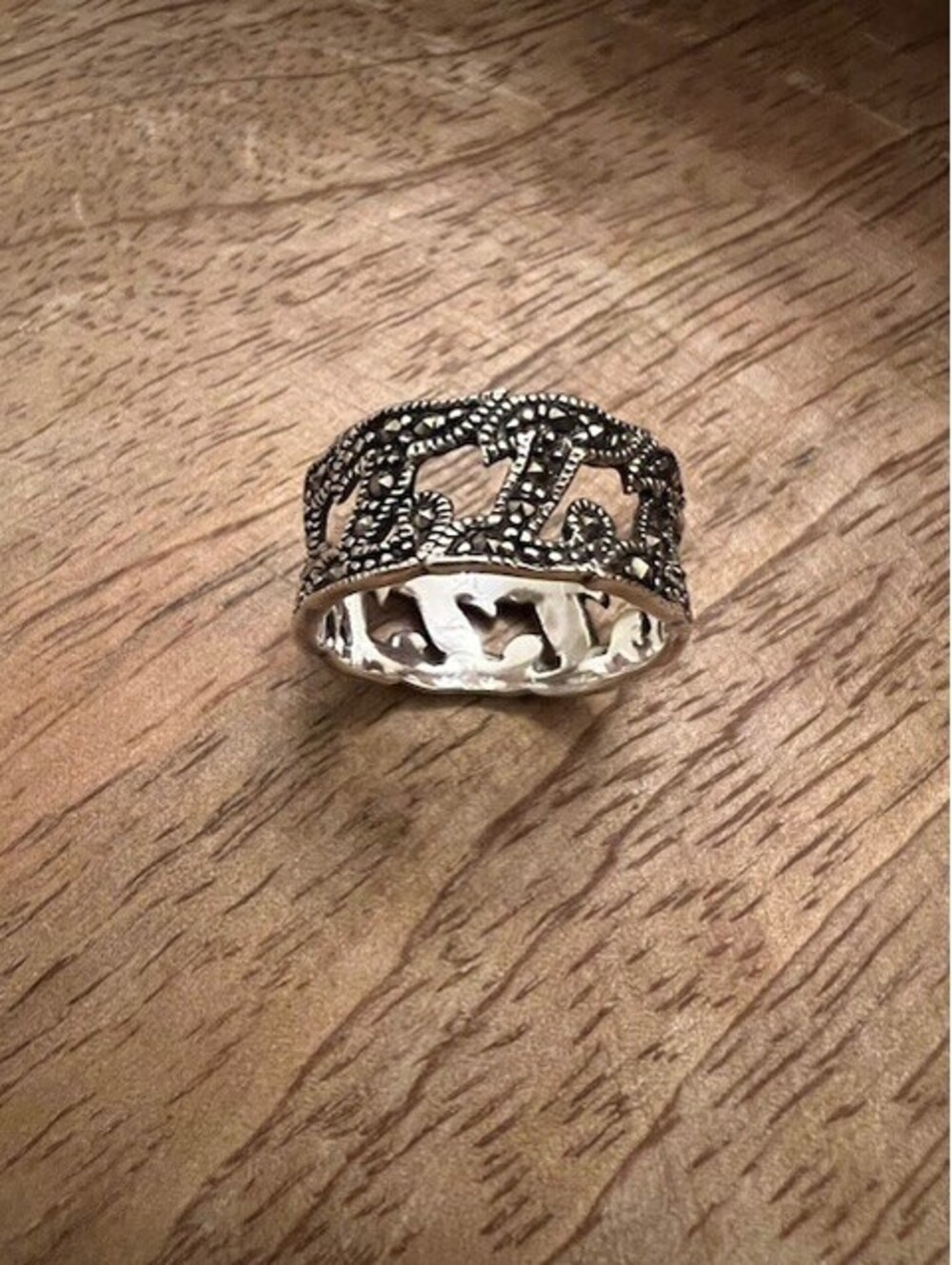 Vintage 925 Sterling Silver Marcasite Wide Ladies Band Ring Size 7.25